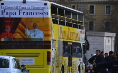 J.C. et le pape François enfin réunis à Rome