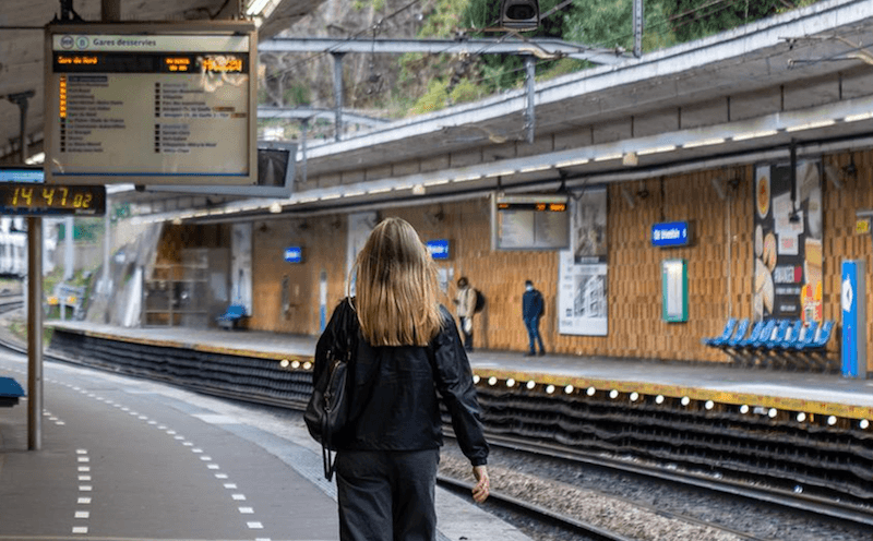 DESSERTE DES AEROPORTS : ORLY 1-ROISSY 0