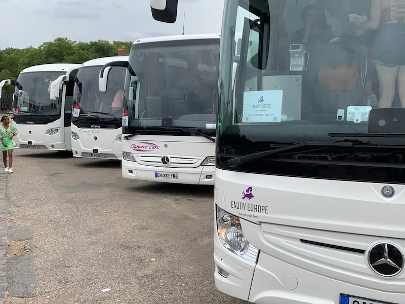 Cary Group et Glazing Services structurent une offre européenne dans le car et le bus