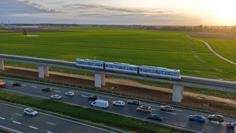 329466-Essais de grande vitesse sur la ligne 18-Laurent Grandguillot