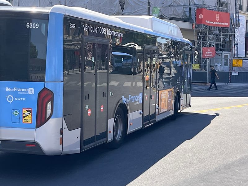 vue rapprochee bus ile de france itw Jérémy Olivier