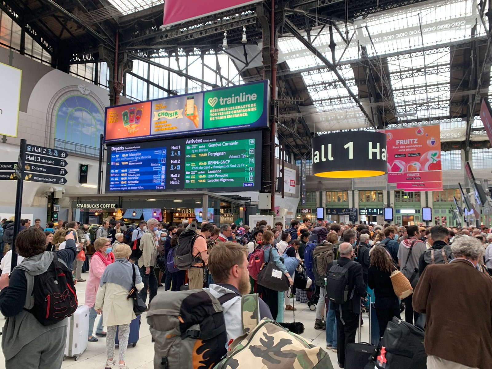 Fréquentation record : le succès du train relance la question de l’offre