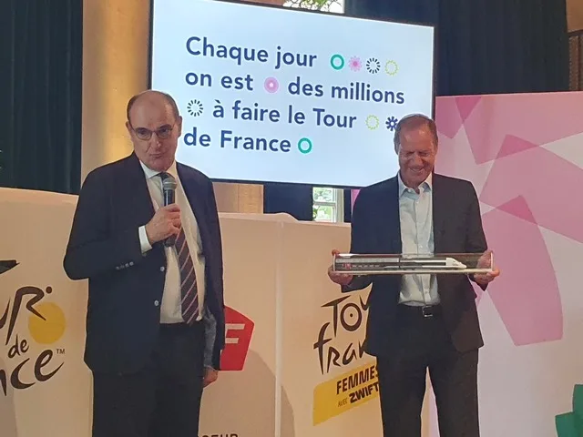 Pogacar n&rsquo;a qu&rsquo;a bien se tenir, Jean Castex s&rsquo;aligne sur le Tour !