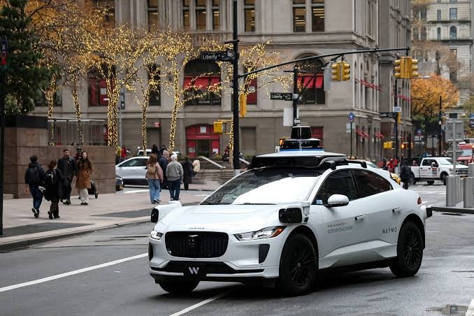 voiture electrique dans une ville